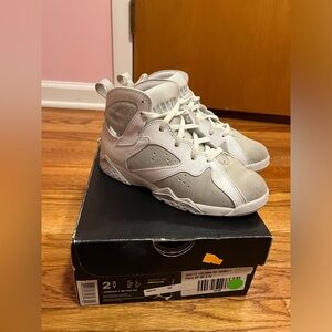 JORDAN 7 RETRO BP
WHITE/METALLIC SILVER